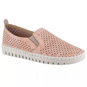 Easy Street Woman’s Blush Gore Slip On Sneakers Size 7.5 Medium